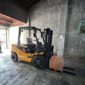 A系列20/25/30/35鋰鐵電動堆高機