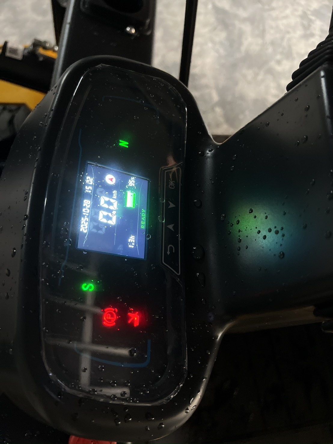 A系列20/25/30/35鋰鐵電動堆高機:圖片 4
